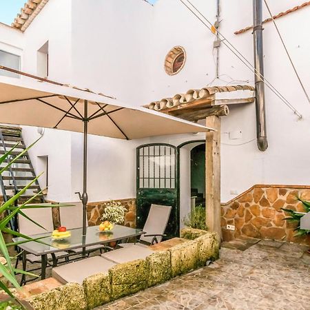 Pet Friendly Home In Hornachuelos With Kitchen Exterior foto